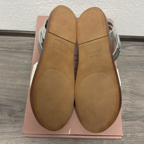 Franco Sarto Rosa Flat Sandal - Picture 6 of 8